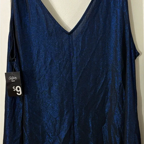 Elegant Blue Sleeveless Top - Picture 2 of 4